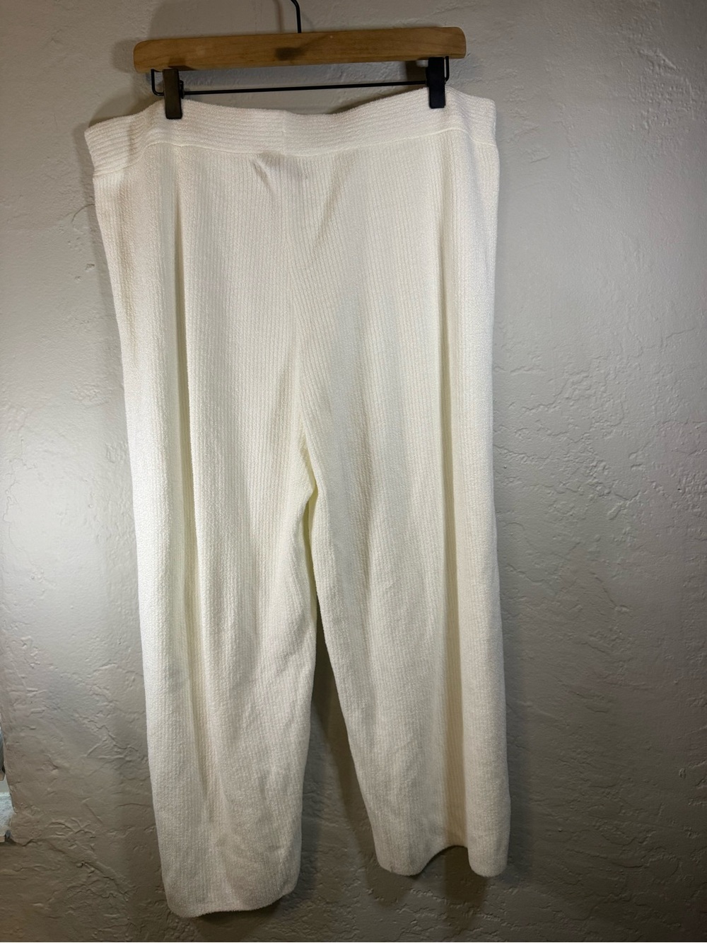 Barefoot Dreams Cream Ribbed Wide-Leg Cropped Pants - Picture 7 of 10